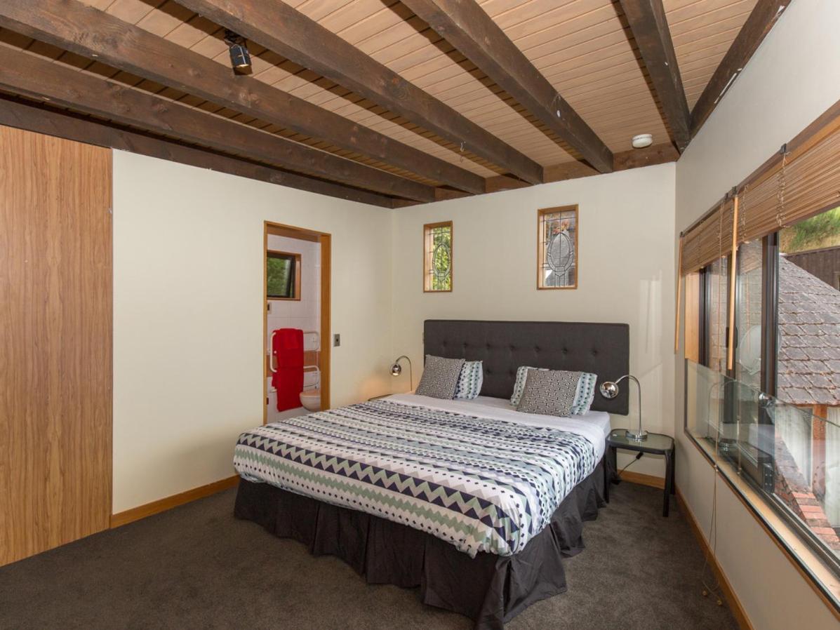 Crows Nest - Queenstown Holiday Home エクステリア 写真