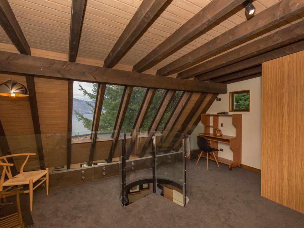 Crows Nest - Queenstown Holiday Home エクステリア 写真